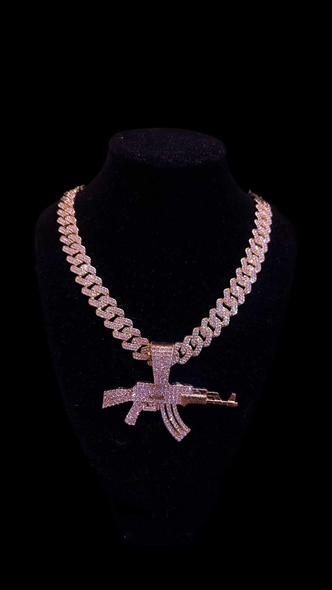 Colier Cuban AK - 47 Gold - Icedout.nm