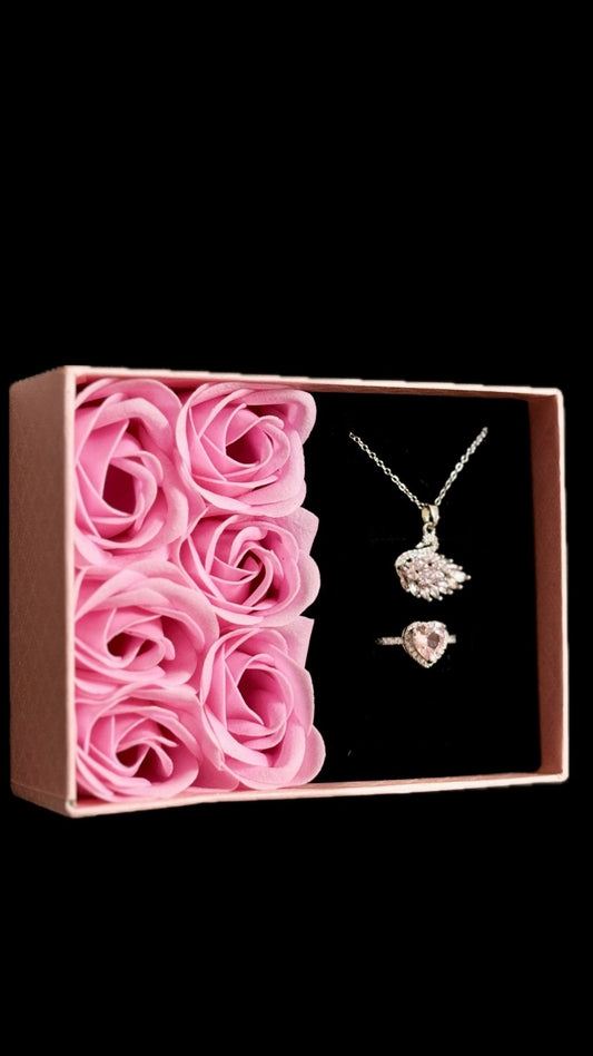 Set Lebada Pink + Inel + punguță de cadou - Icedout.nm